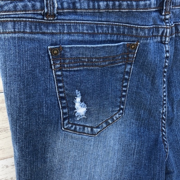 C’ Est Toi Distressed Shorts | SIZE 3XL - Picture 4 of 9